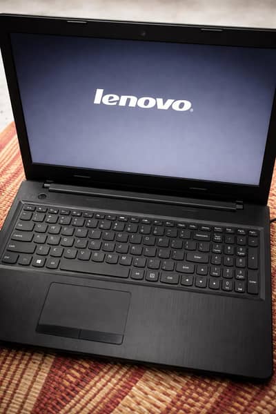 lenovo g50 45 , AMD A8-6410 Quad-core, 128ssd, 500gb hard, 8gb ram