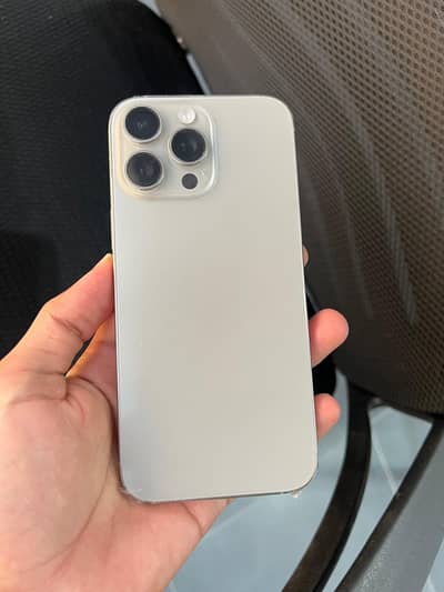 Apple iPhone 16 Pro Max