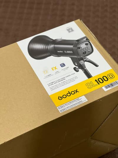 SL100D LED VIDEO LIGHT