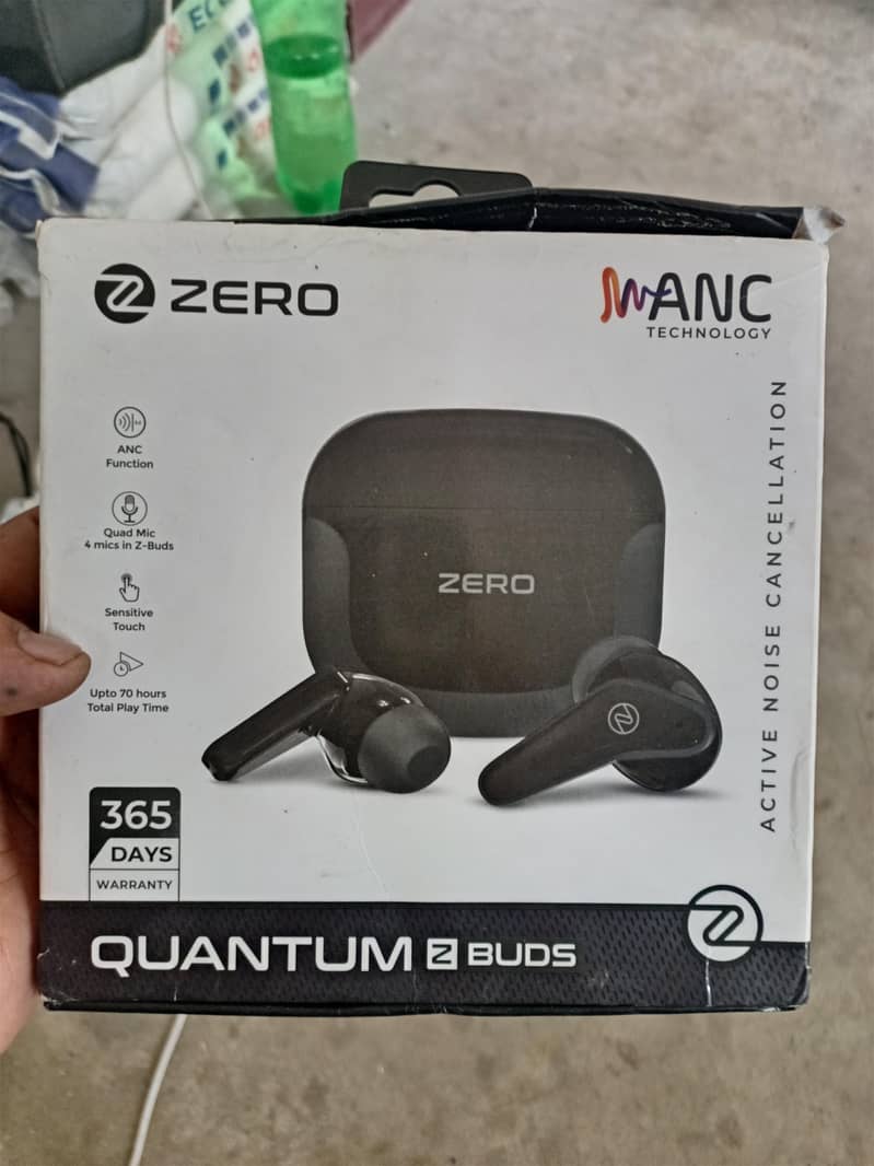 zero earbuds box and data cable 2