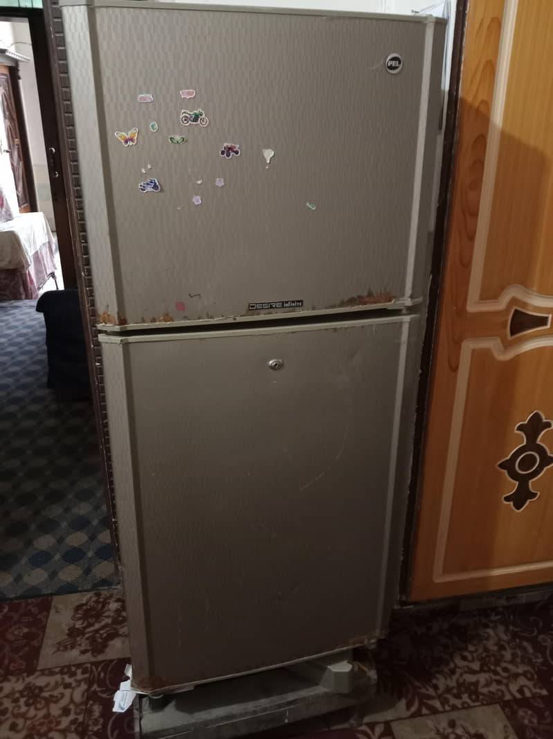 Refrigerator 0