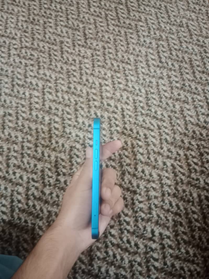 iPhone 13 1