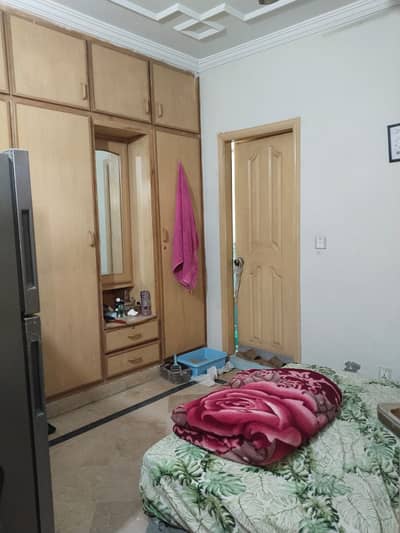 Furnish mumty available for rent in G11/2 for ladies