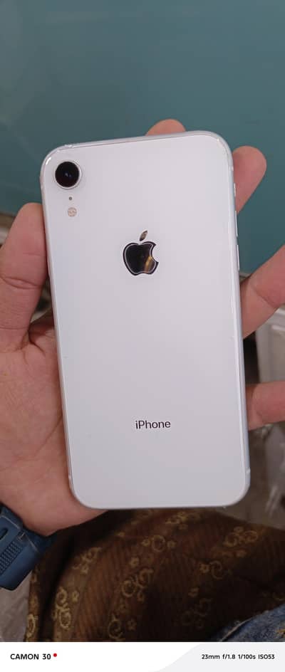 iphone Xr 128GB 4 months sim working saff mobile ha biklul