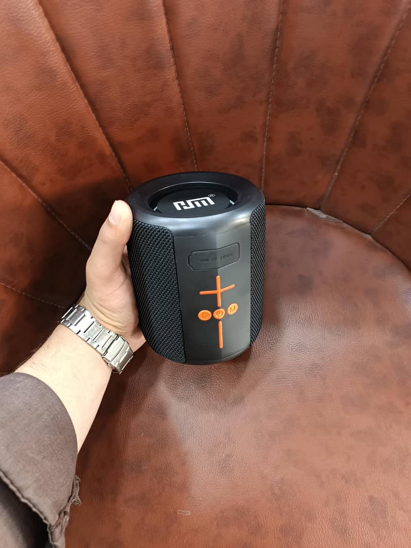 waterproof speaker 4