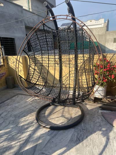 full size swing solid  heavy iron material with cusions