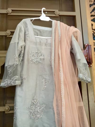 luxury style wedding dress