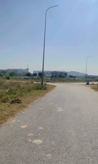 1 Kanal Possession Plot For Sale DHA Phase 5 Block M (Plot #758)