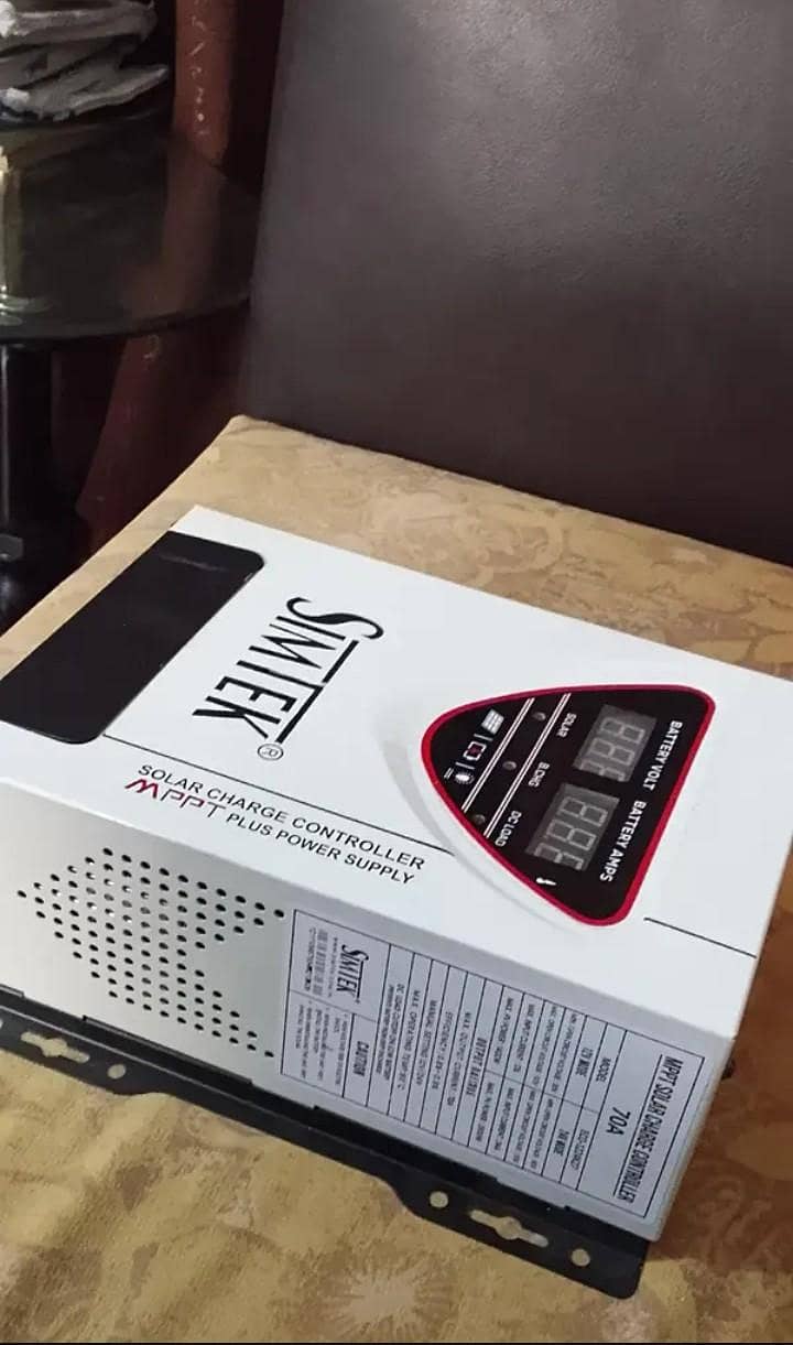 MPPT solar charge controller 70A 6