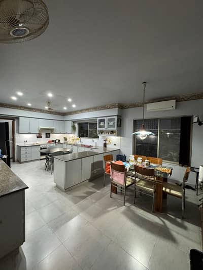 Dha defence phase vi 500 yards owner built bungalow 5 bedrooms