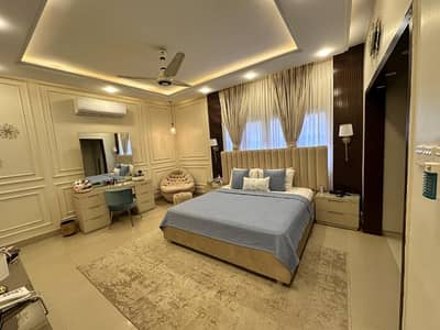 FULLY RENOVATED TWO-UNIT BUNGALOW | 450 SQ. YDS | GULSHAN-E-IQBAL