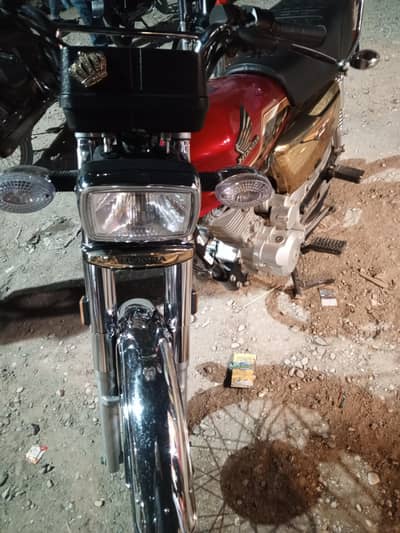 Honda 125 self start Gold edition bike 03171107141