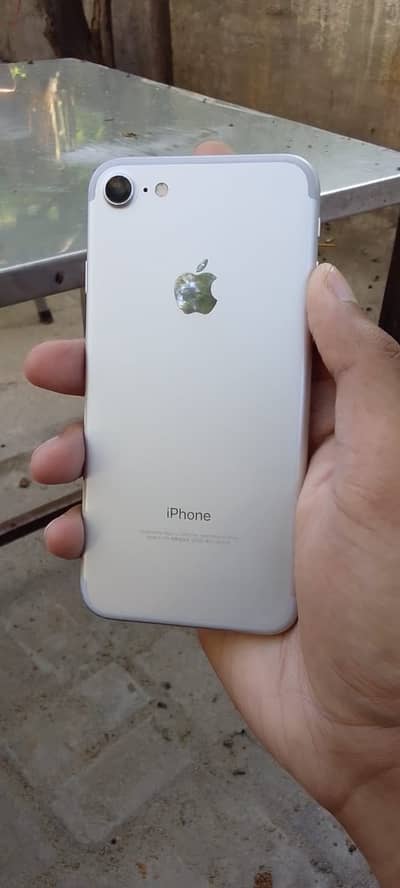 IPHONE 7 32 GB pta approved