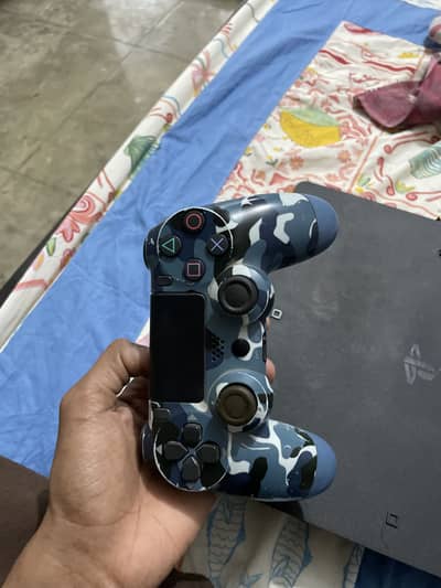 Ps4 slim 1 tb all ok with 1 controller (not orignal) with 3 cds