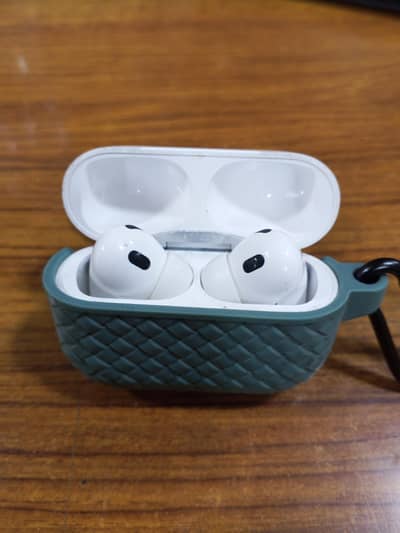 AirBads Pro With Cover