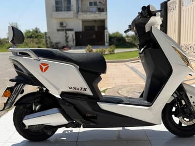 Yadea T5 Electric Scooty for Sale | Excellent Condition | Low Running