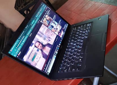 Dell laptop Core i5 7th Generation Full HD 2k with official charger