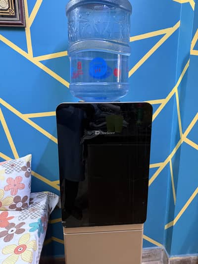Dawlance Glass Door Water Dispenser with Mini Refrigerator