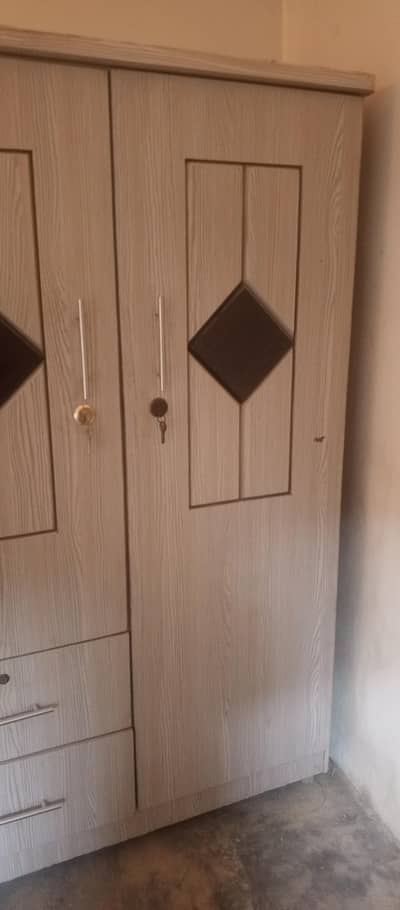 almari braye farokht