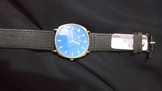 man woman watches avalible  diffrent watches | Premium Leather Strap &