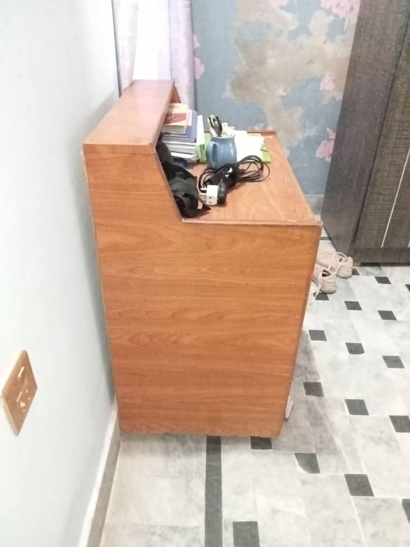 Computer Desk/Study Table 3