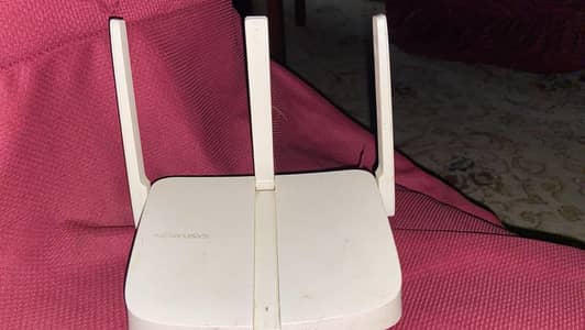 Mercury wireless router with 8/10 condition