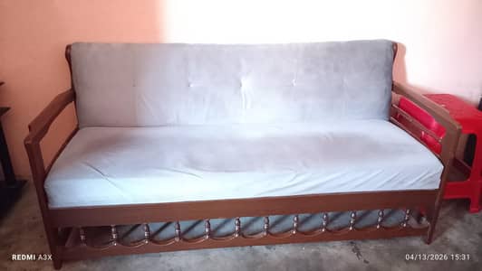 iam selling sofa set because no space in home