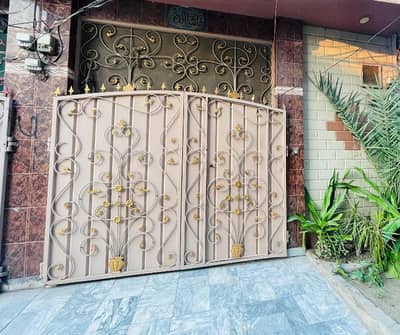 Tripple Storey 3 Marla House Available In Marghzar Officers Colony - Block C For sale