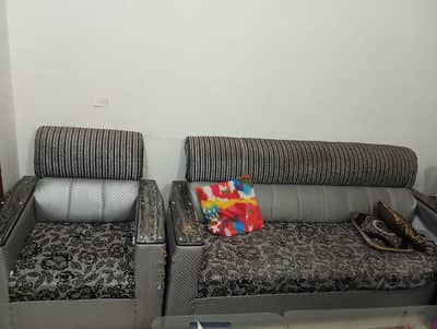 5 Seater Sofa Set for Sale – Good Condition