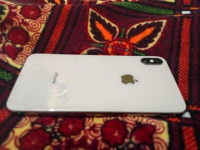 10 by 10 orignal battry health scratchless