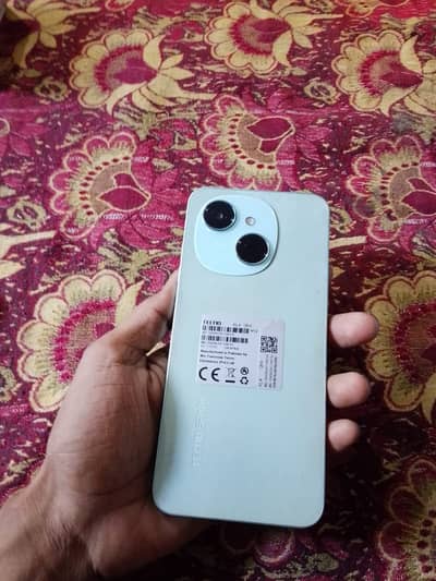 Tecno spark go 2024 4gb ram (2gb+2gb Extended)