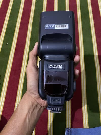 Apkina speed light Ap600 almost brand new 10/10 for DSLR Cameras