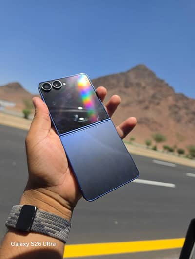 Samsung Galaxy Z Flip 7 12Gb/512Gb