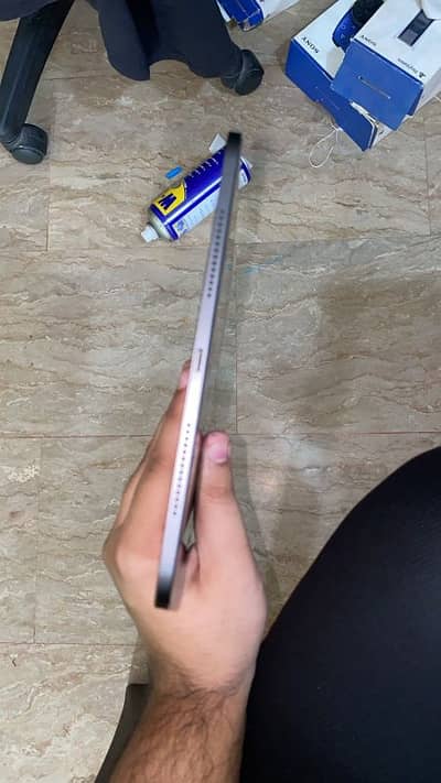 ipad pro M4 13 inches screen 03098798293 Whatsapp number