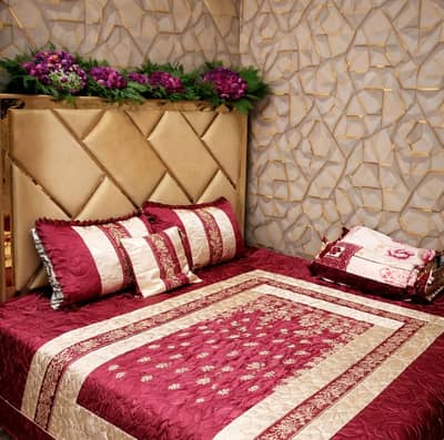 Bridal Bedding Set with Comforter (Complete Set - Excellent Condition