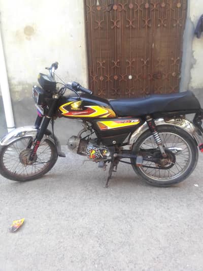 bike 70 cc united.