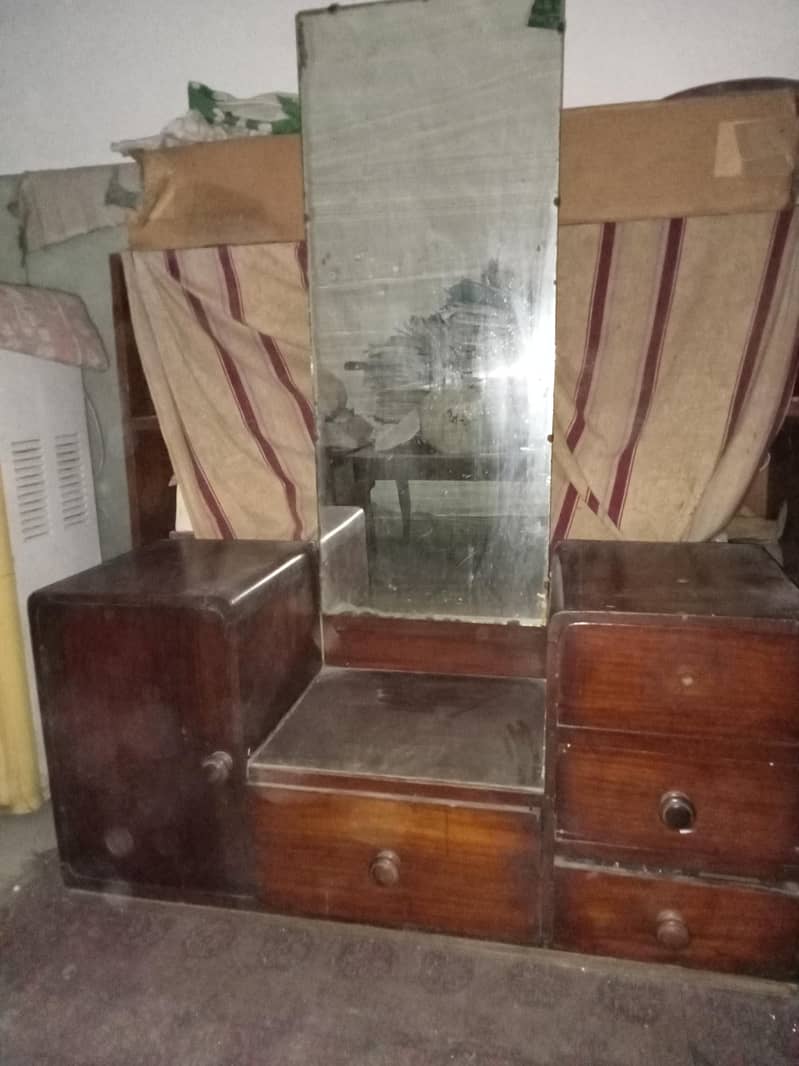 Dressing table 1