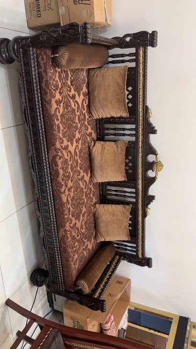 sofa set (3 seater, 1 seater, 1 seater)