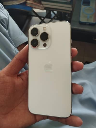 Condition 10/9.5.  Battery health 78.128 Gb.  Color white