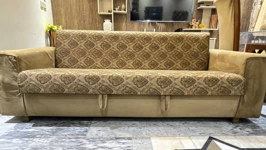 Exclusive Quality 3 seater beautiful sofa come bed