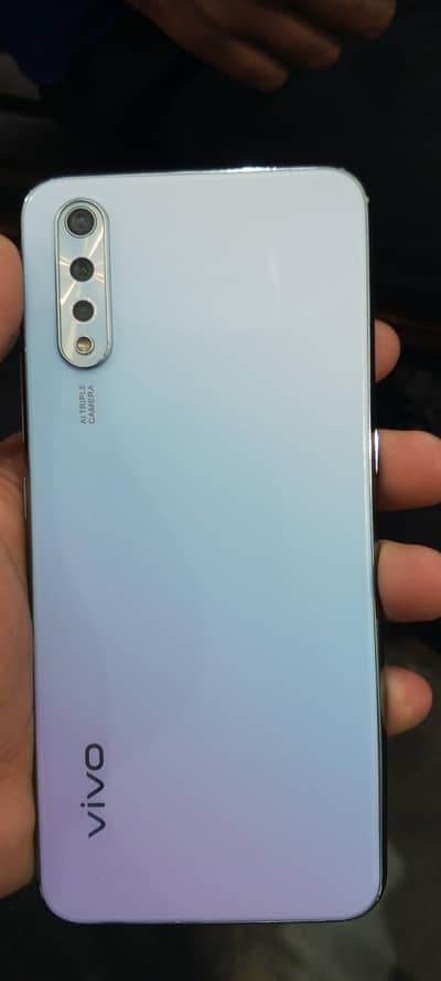 vivo S1
