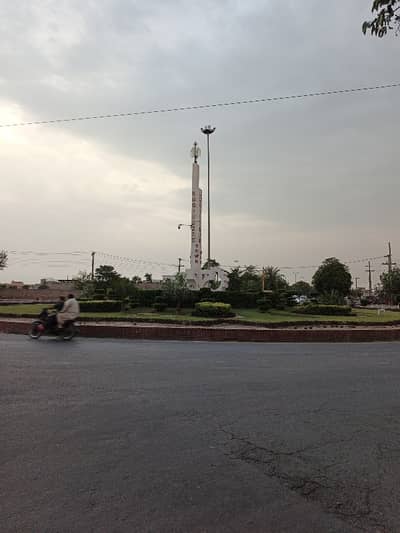 1 KANAL RESIDENTIAL PLOT FOR SALE IN UET SOCIETY BLOCK B COLLEGE ROAD LAHORE