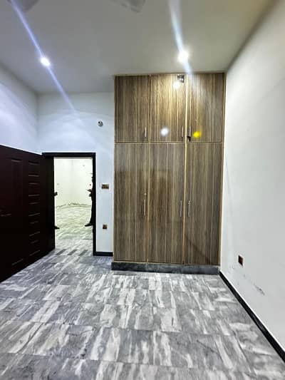 4.5 MARLA LOWER PORTION AVAILABLE FOR RENT IN SADAT COLLEGE TOWN HOUSING SOCIETY COLLEGE ROAD LAHORE