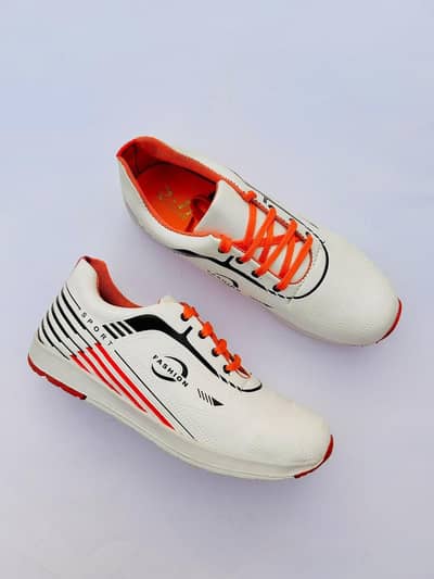 man's synthetic leather shoes