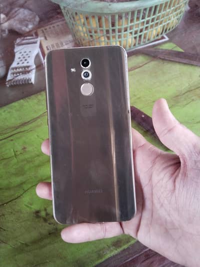 Mate 20 lite 6gb 64 GB non PTA and on PTA accent possible