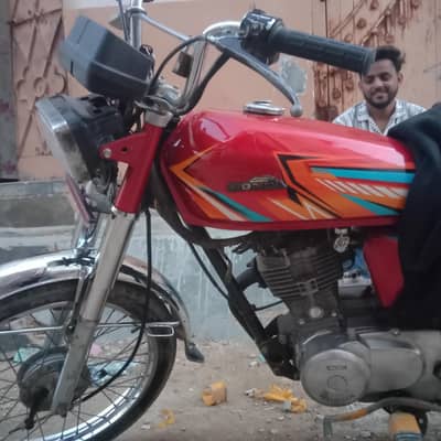 Honda 125 Karachi num model 2004 urgent sell