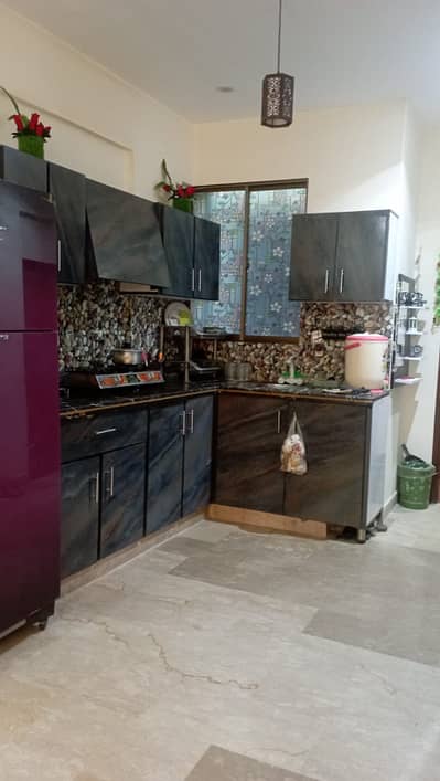 HOT DEAL 2 BED LOUNGE FLAT FOR SALE PRIME LOCATION