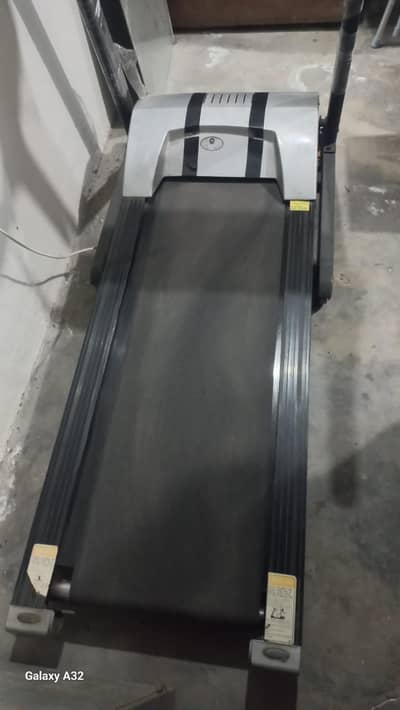 Treadmill Good Working Condition No Any Fault urgent Sale