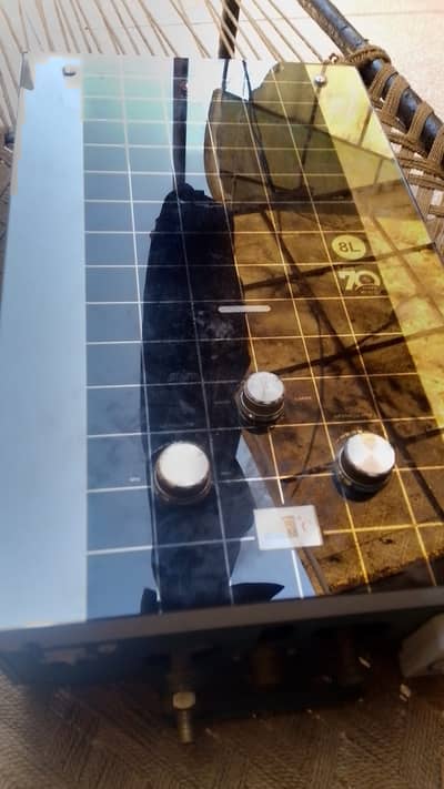 8 Liter Bara Gas Geyser For Sale - Glass Wali Modern Body