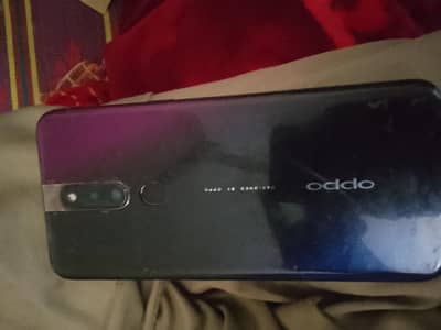 F 11 pro 6 128 good cameras good battery